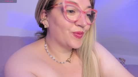 Snapshot of naty__mature_ chatting on July 3, 2026, 1:23 am Nataly online show from July 3, 2026, 1:23 am