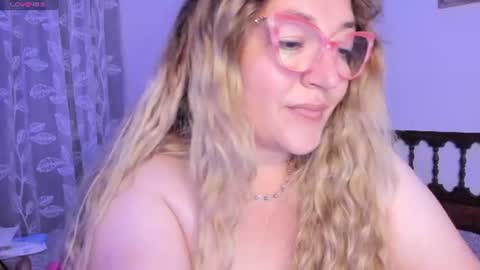 Snapshot of naty__mature_ chatting on July 5, 2026, 4:19 am Nataly online show from July 5, 2026, 4:19 am