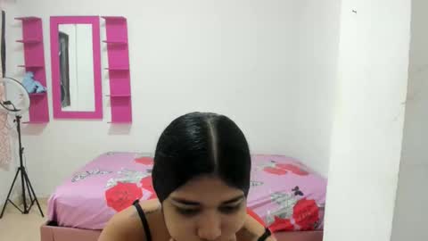 naty_lan online show from October 17, 2025, 2:08 pm