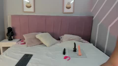 natybliss online show from June 14, 2026, 5:09 am