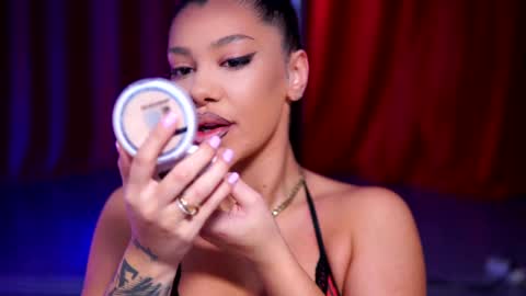 Naty online show from December 24, 2024, 6:39 pm