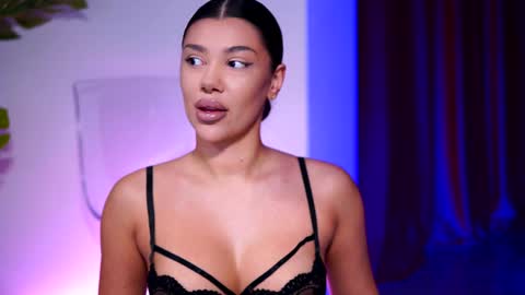 Naty online show from January 2, 2025, 7:18 pm