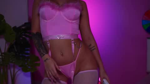 Naty online show from February 13, 2025, 10:54 pm