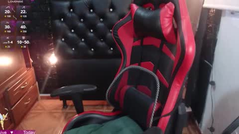 Snapshot of natykors_m_ chatting on October 24, 2025, 10:17 pm Sofia  IG Natykors08 online show from October 24, 2025, 10:17 pm