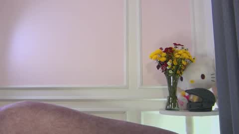 IG nattichips online show from September 18, 2025, 1:18 am