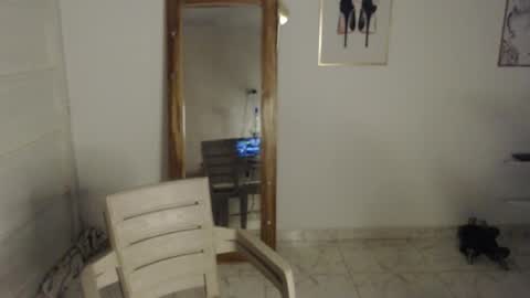 Stella Mcqueen online show from April 28, 2026, 8:52 am