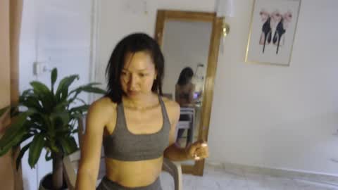 Stella Mcqueen online show from May 9, 2026, 3:39 pm
