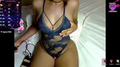 Snapshot of naughti_naughti chatting on September 20, 2025, 6:25 am Naughtybells online show from September 20, 2025, 6:25 am