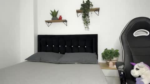 Snapshot of naughty_1girl chatting on November 14, 2025, 3:55 pm Emily online show from November 14, 2025, 3:55 pm