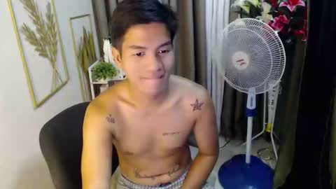 naughty_angelo online show from April 17, 2026, 4:43 pm