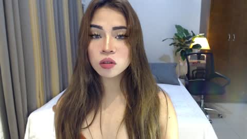Queen Jess online show from December 18, 2024, 12:51 pm