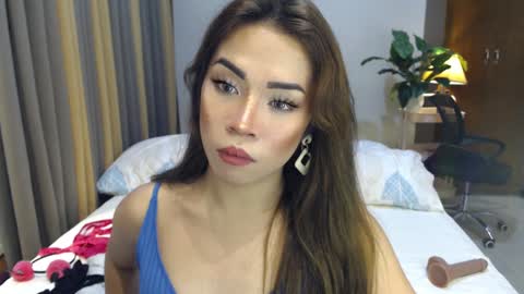 Queen Jess online show from December 23, 2024, 6:05 pm