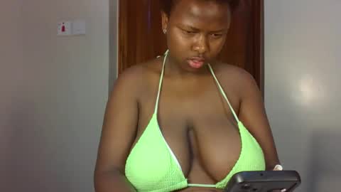 naughty_jazmine online show from September 29, 2025, 4:28 am