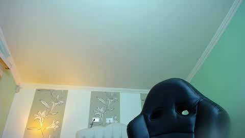 Kitten online show from January 11, 2025, 11:12 am