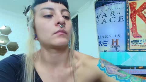 Kitten online show from March 5, 2025, 1:28 pm