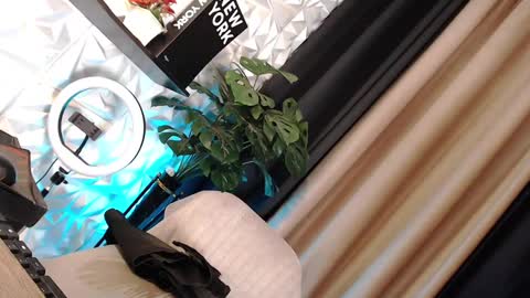 GODDESS LEXIE online show from January 5, 2025, 3:32 am
