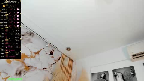 Snapshot of naughty_lizeth chatting on October 19, 2025, 2:50 pm lizeth  online show from October 19, 2025, 2:50 pm