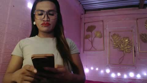 naughty_lorien143 online show from April 20, 2026, 11:35 am