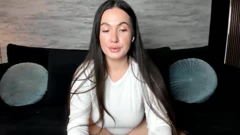Snapshot of naughty_princesse chatting on April 7, 2026, 11:04 pm Elena online show from April 7, 2026, 11:04 pm