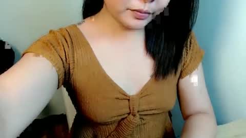 naughty_riez online show from February 12, 2026, 11:49 am