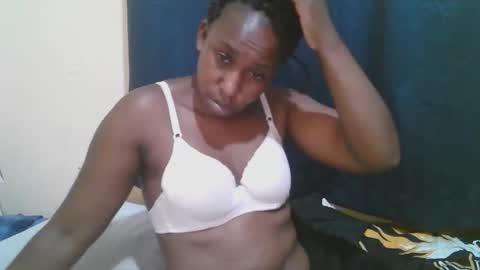 Snapshot of naughty_slender2 chatting on September 23, 2025, 12:46 am jn online show from September 23, 2025, 12:46 am