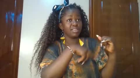 Lydiah online show from September 14, 2025, 1:43 pm