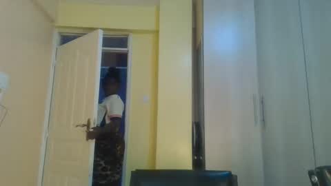 Lydiah online show from October 25, 2025, 3:07 pm