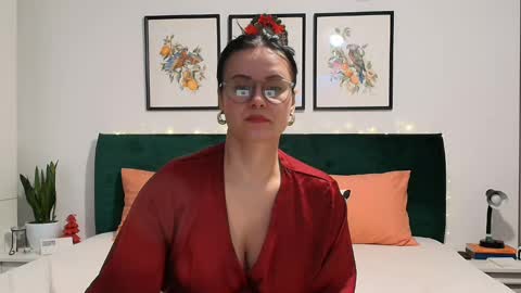 NaughtyBrunetteXXX online show from February 9, 2025, 3:12 pm