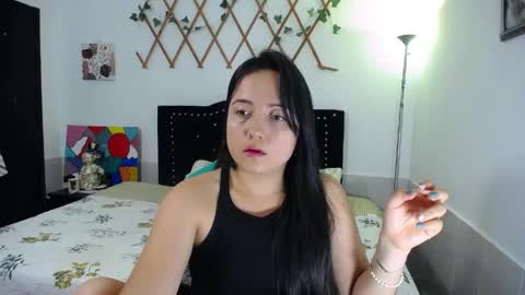 Snapshot of naughtygirl_mmm chatting on April 15, 2026, 7:10 pm Valeria online show from April 15, 2026, 7:10 pm