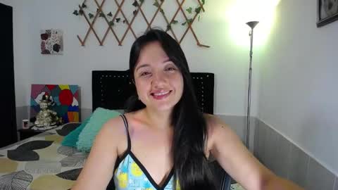 Snapshot of naughtygirl_mmm chatting on April 21, 2026, 8:20 am Valeria online show from April 21, 2026, 8:20 am