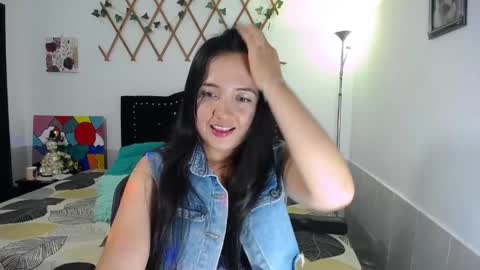 Snapshot of naughtygirl_mmm chatting on April 29, 2026, 9:21 pm Valeria online show from April 29, 2026, 9:21 pm