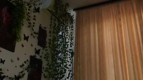 Snapshot of naughtyhomemade17 chatting on February 21, 2025, 11:01 am Mya Alexya online show from February 21, 2025, 11:01 am