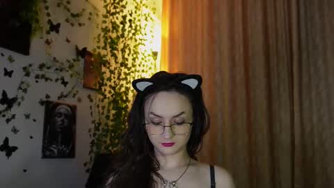 Snapshot of naughtyhomemade17 chatting on March 7, 2025, 4:33 pm Mya Alexya online show from March 7, 2025, 4:33 pm