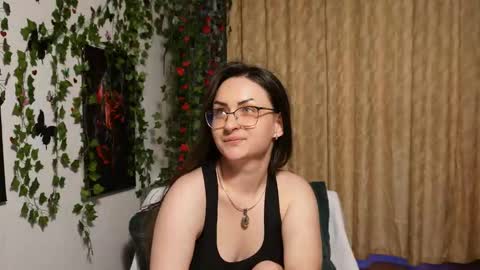Snapshot of naughtyhomemade17 chatting on September 27, 2025, 11:04 am Mya Alexya online show from September 27, 2025, 11:04 am