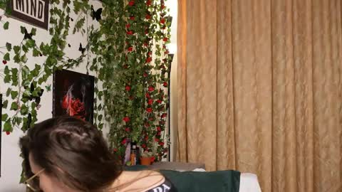 Snapshot of naughtyhomemade17 chatting on October 19, 2025, 1:01 pm Mya Alexya online show from October 19, 2025, 1:01 pm