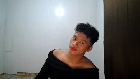 Snapshot of naughtyhot_star19 chatting on July 4, 2026, 11:27 am today is my birthday i hope i try yehaa for my fisrtime ever and i am waiting for pvt bby online show from July 4, 2026, 11:27 am