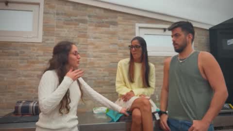 ANDREA STEPH  MIKE online show from September 24, 2025, 8:39 am