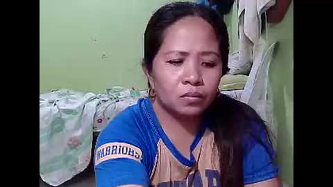 Snapshot of naughtymom26 chatting on February 12, 2025, 4:33 am naughtymom26 online show from February 12, 2025, 4:33 am