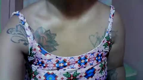 naughtymom_33 online show from October 28, 2025, 8:33 pm