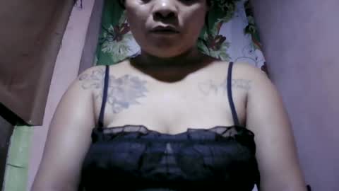 Snapshot of naughtymom_33 chatting on July 6, 2026, 4:53 am naughtymom_33 online show from July 6, 2026, 4:53 am