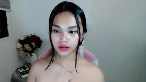 Snapshot of naughtymuse_ chatting on May 13, 2026, 9:50 am ELISE online show from May 13, 2026, 9:50 am