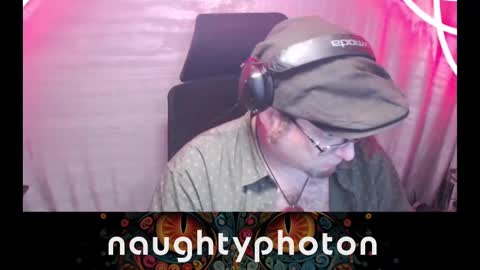 Snapshot of naughtyphotons chatting on March 9, 2025, 6:39 am naughtyphotons online show from March 9, 2025, 6:39 am