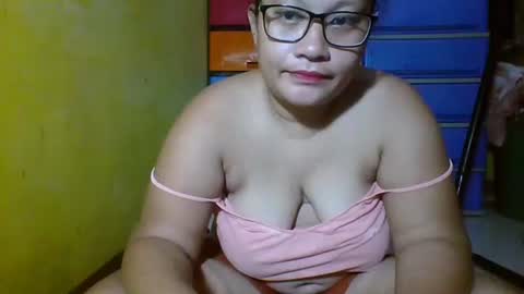 Snapshot of naughtypinay08 chatting on September 27, 2025, 1:16 pm juls online show from September 27, 2025, 1:16 pm