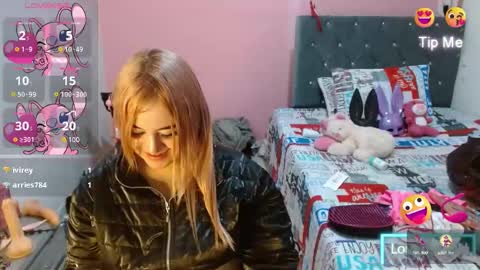 naughtyplayass online show from December 6, 2024, 10:41 pm