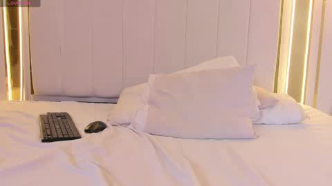naughtyrose vc online show from April 28, 2026, 2:27 am