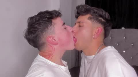 Snapshot of naughtysalomon chatting on February 15, 2026, 1:13 am Salomon and Andy online show from February 15, 2026, 1:13 am