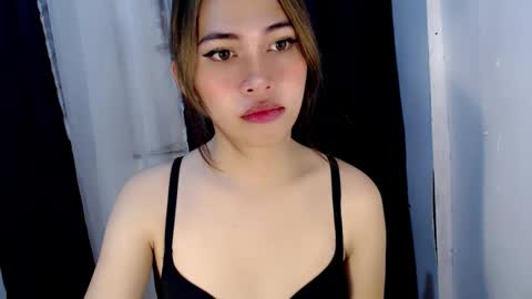 Snapshot of naughtysassymikaylax chatting on December 12, 2024, 7:04 pm Kyla online show from December 12, 2024, 7:04 pm