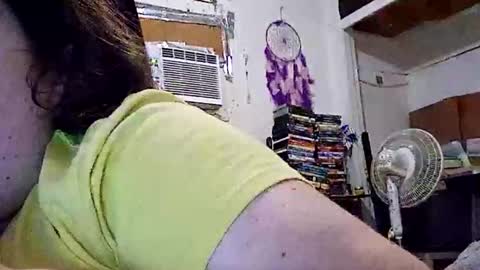 naughtyslut2079 online show from September 12, 2025, 1:17 am