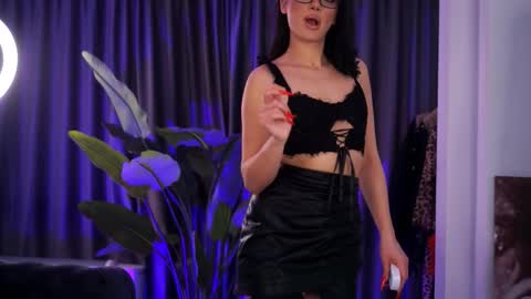 Chloe online show from February 4, 2026, 9:48 am