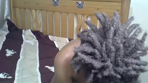 naughytwinxx online show from December 18, 2025, 5:08 pm